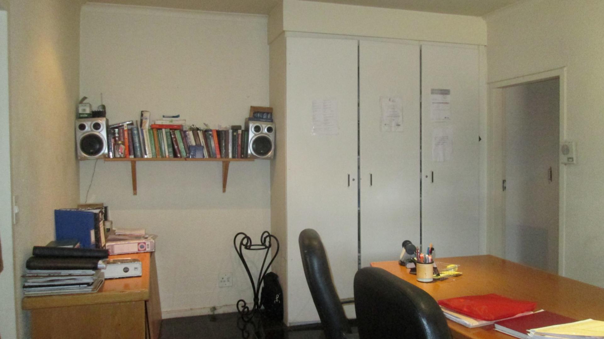 Study - 18 square meters of property in Boksburg