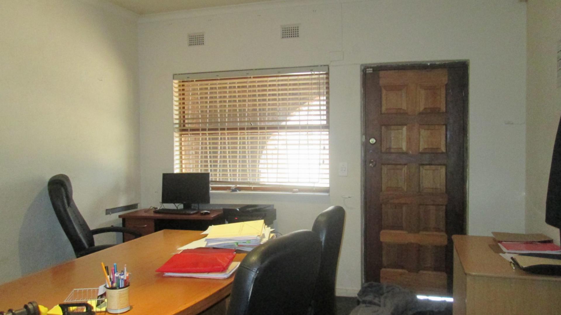 Study - 18 square meters of property in Boksburg