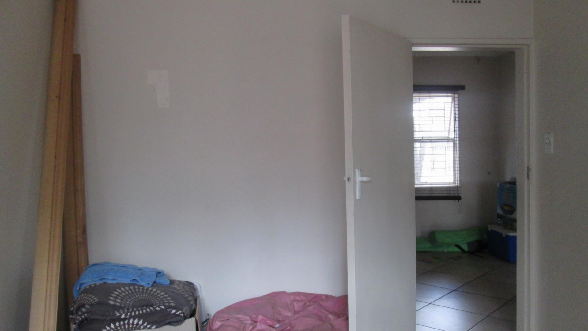 Bed Room 1 - 13 square meters of property in Boksburg