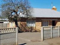 Front View of property in Beaufort West