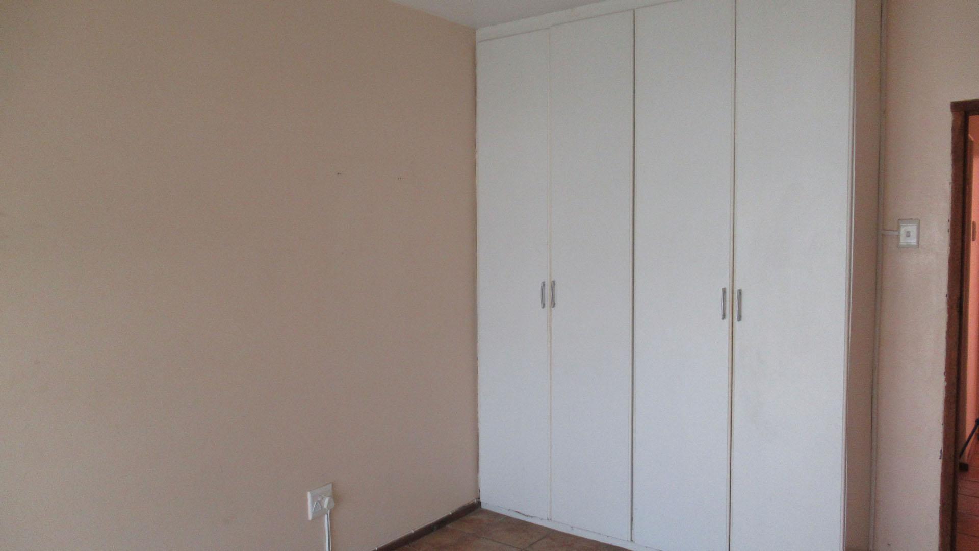 Main Bedroom - 14 square meters of property in Uvongo