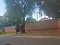 Front View of property in Weltevreden Park