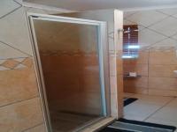 Bathroom 1 - 5 square meters of property in Beyers Park