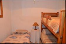 Bed Room 2 - 13 square meters of property in Hibberdene