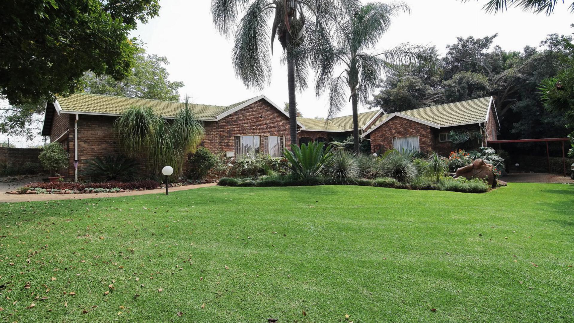 Front View of property in Waterkloof Glen