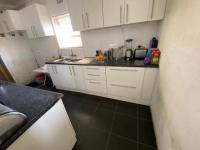 Kitchen of property in Lavender Hill