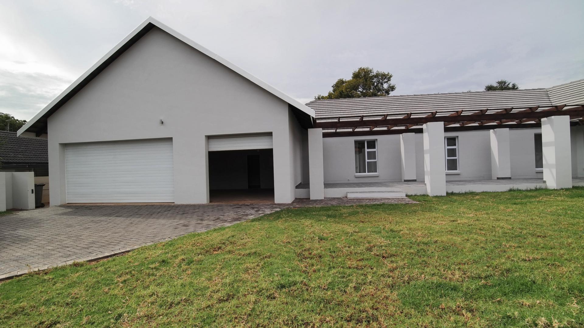 Front View of property in Waterkloof Ridge