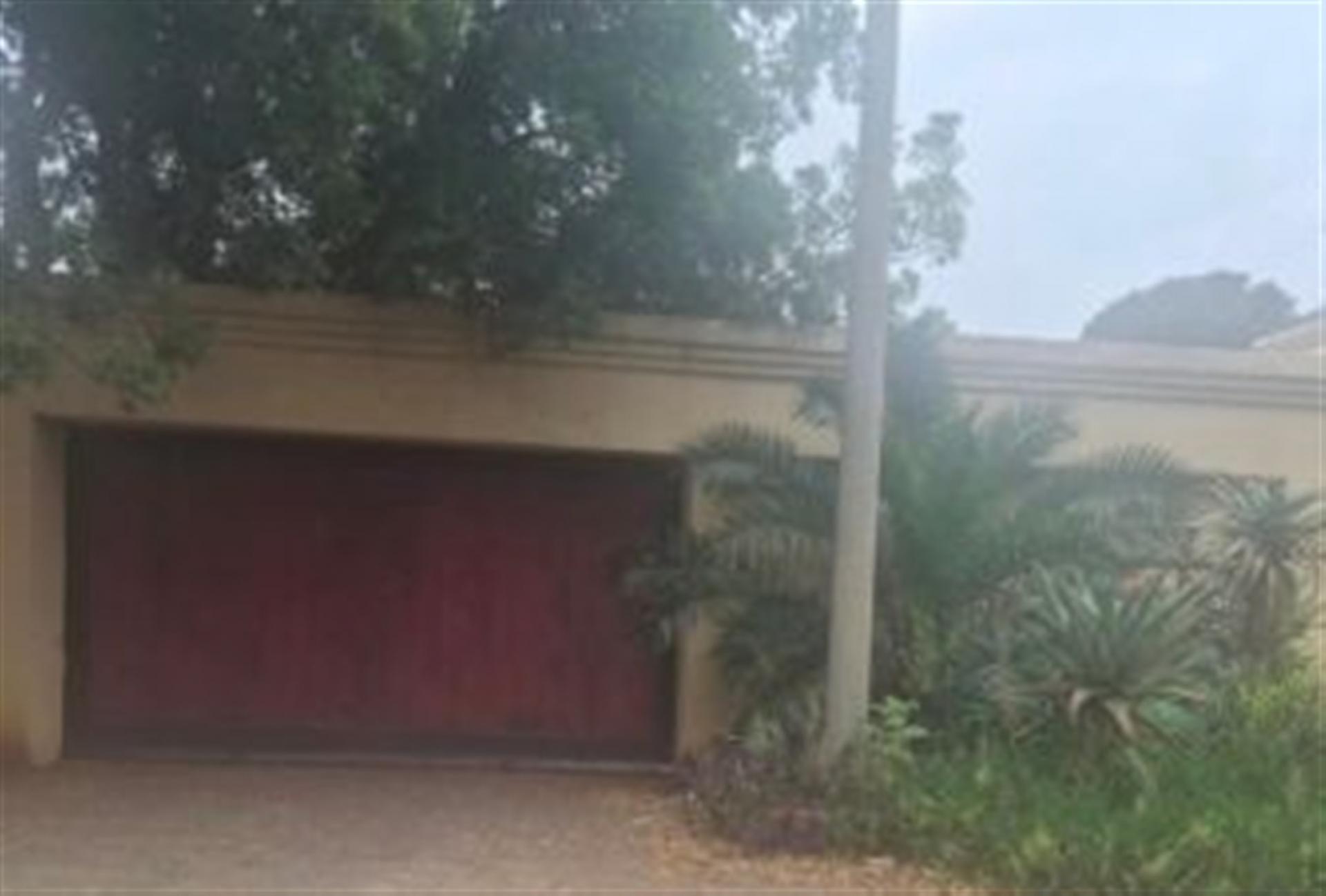Front View of property in Strubensvallei