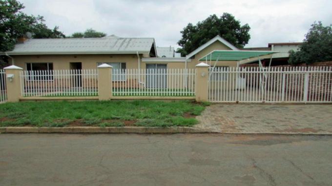 House for Sale For Sale in Kimberley - Private Sale - MR159513