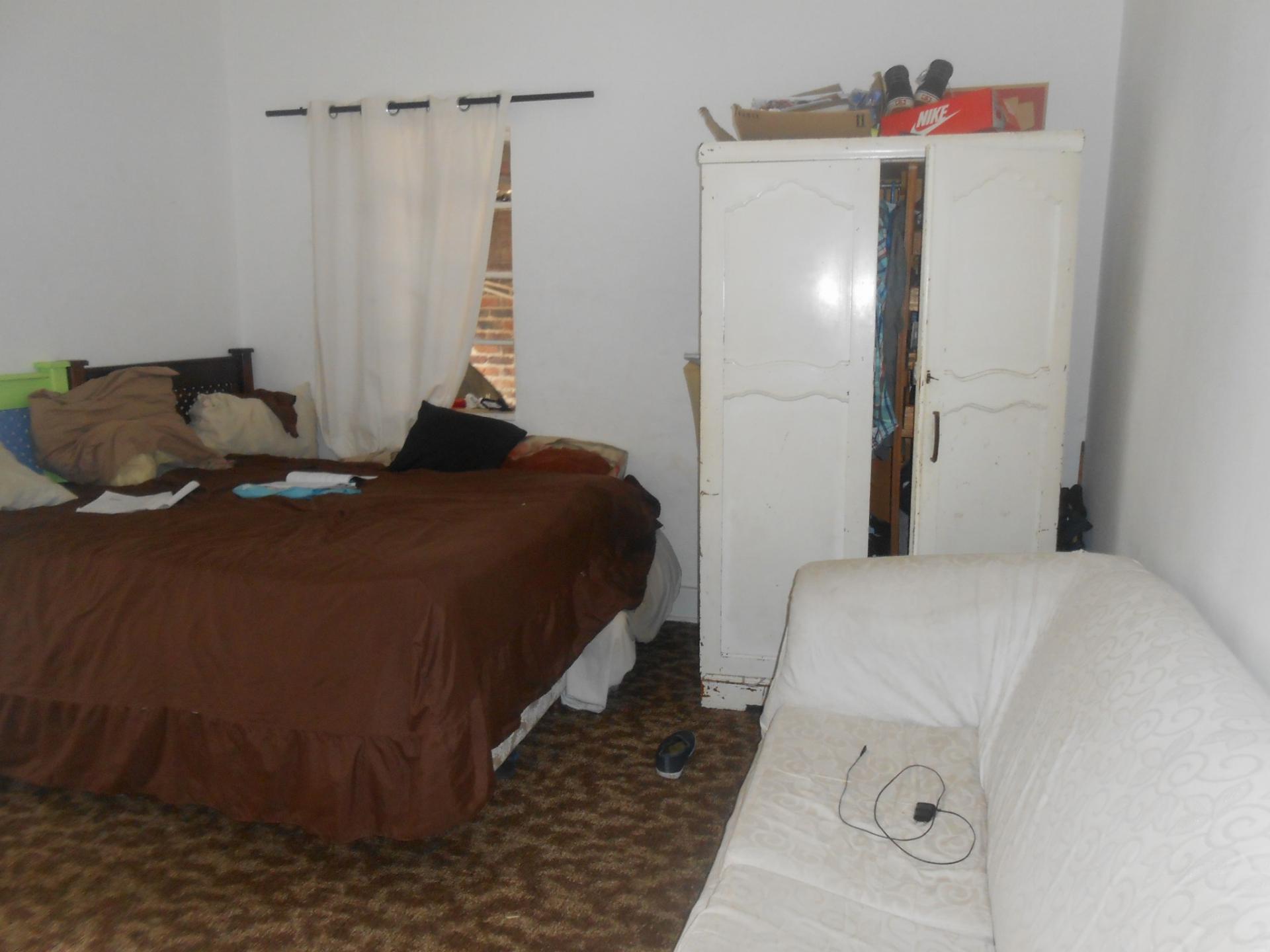 Dining Room - 14 square meters of property in Rosettenville