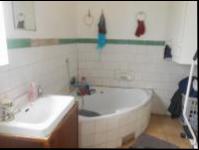 Bathroom 1 - 10 square meters of property in Rosettenville