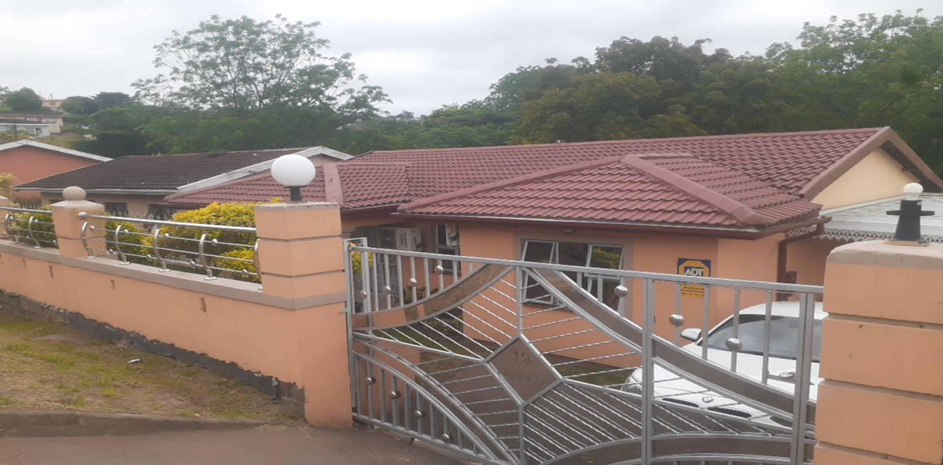 Front View of property in Pinetown 
