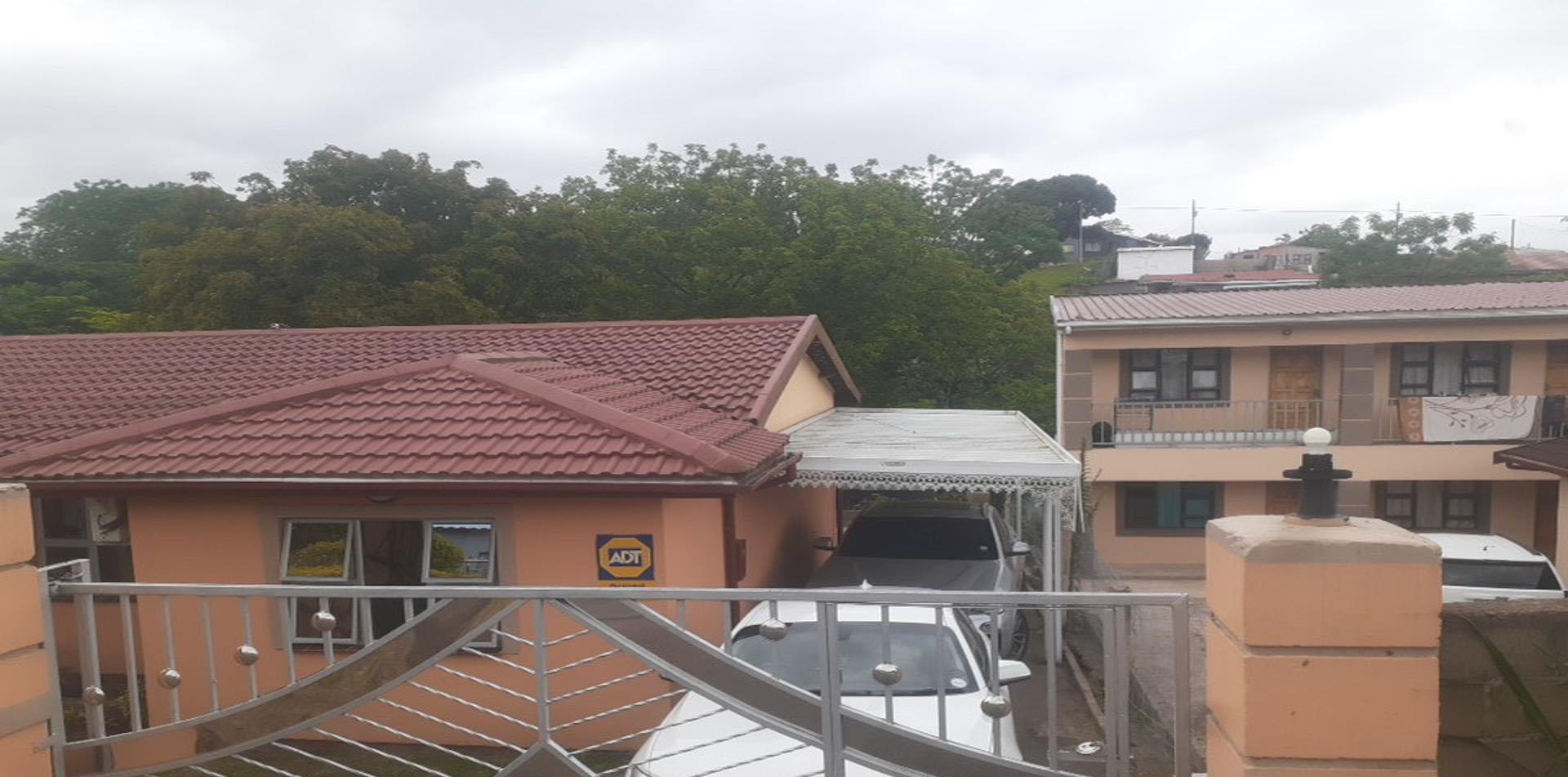 Front View of property in Pinetown 