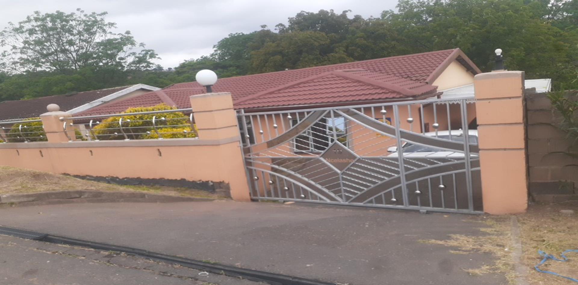 Front View of property in Pinetown 