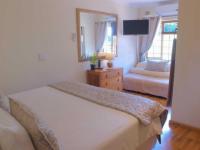 Main Bedroom - 42 square meters of property in Hilton