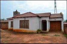 Front View of property in The Orchards