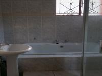 Main Bathroom - 14 square meters of property in Hazyview