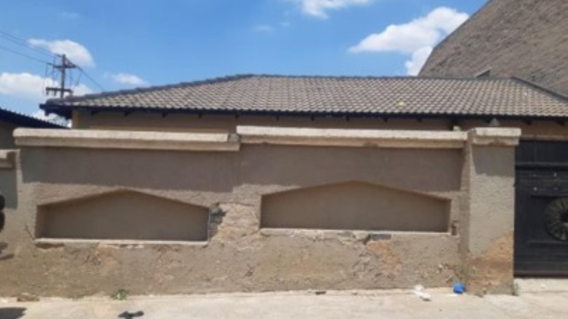 Front View of property in Kaalfontein