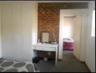 Bed Room 2 - 16 square meters of property in Sunward park