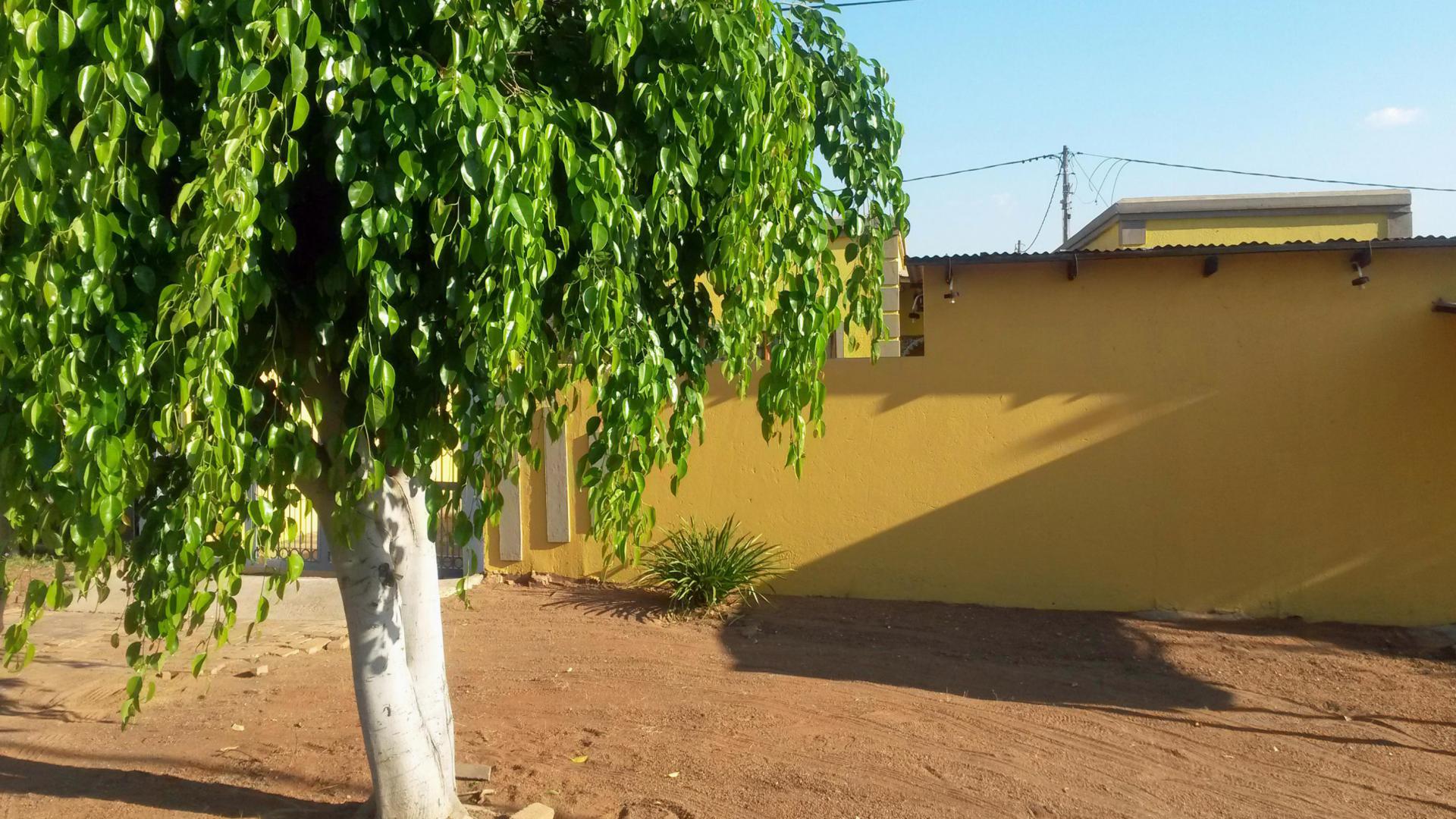 Front View of property in Mabopane