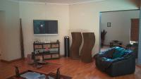 Lounges - 59 square meters of property in Sunward park