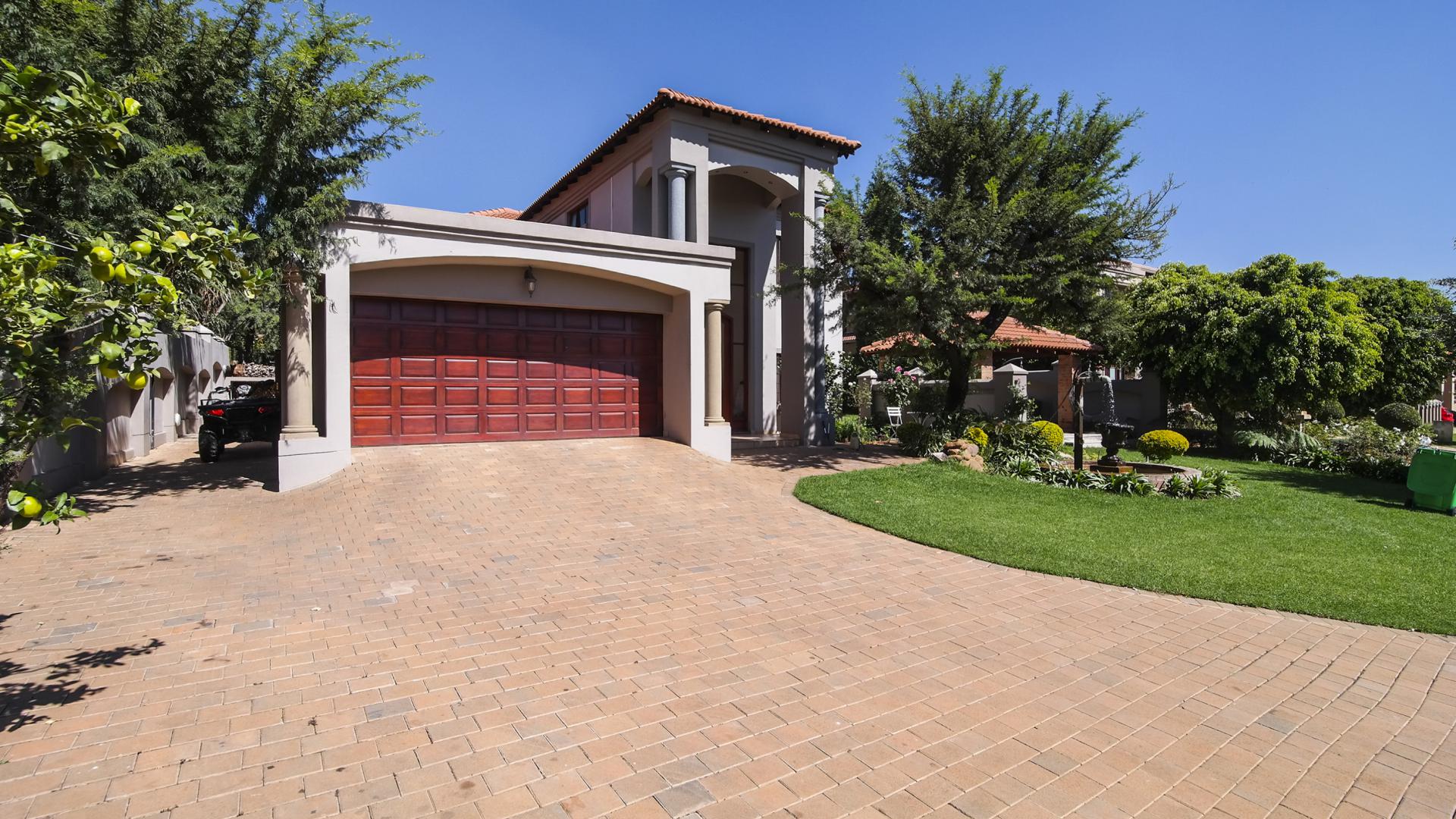 Front View of property in Boardwalk Manor Estate