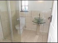 Bathroom 3+ - 6 square meters of property in Randburg