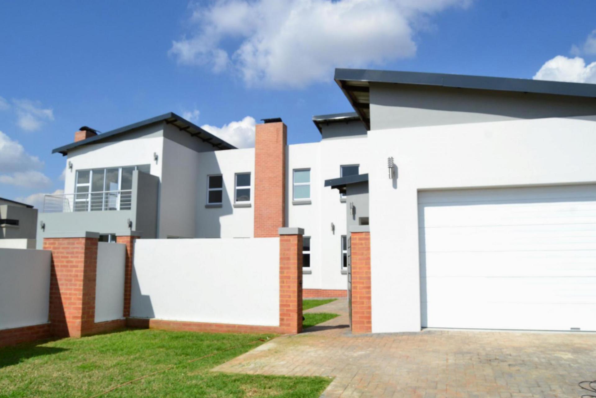 Front View of property in Midstream Estate