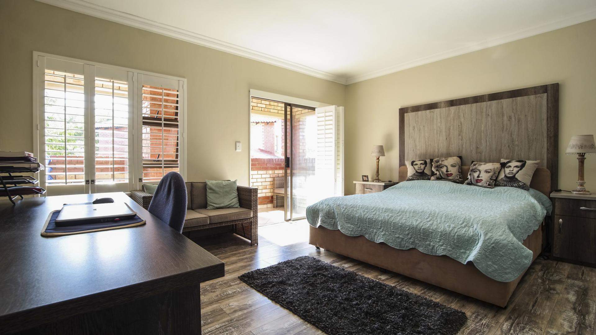 Main Bedroom - 33 square meters of property in The Wilds Estate