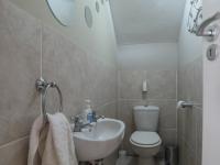 Guest Toilet - 3 square meters of property in The Wilds Estate