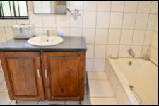 Bathroom 1 - 11 square meters of property in Mtunzini