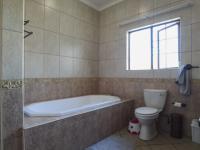 Main Bathroom - 11 square meters of property in Woodlands Lifestyle Estate