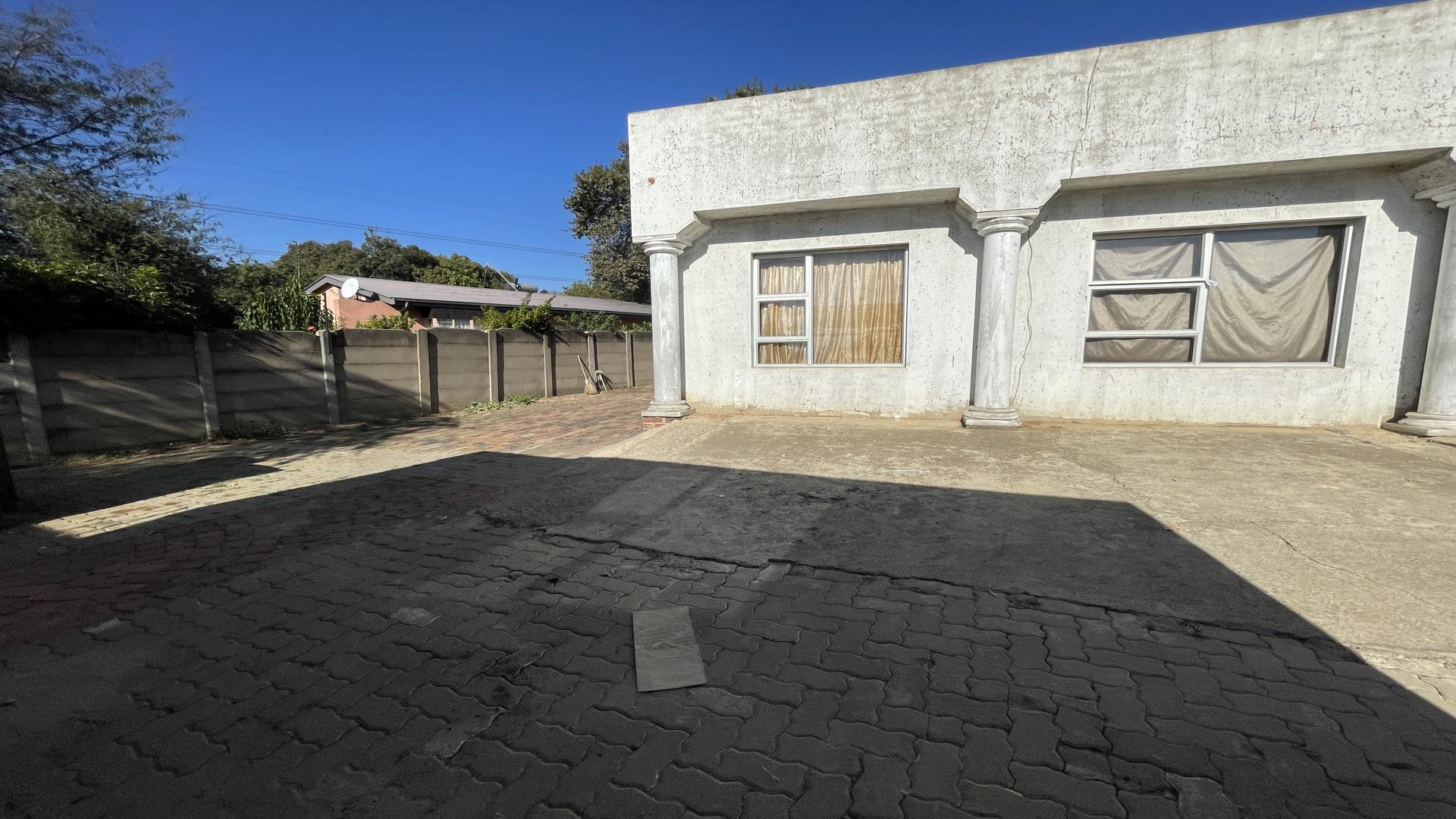 Front View of property in Kempton Park