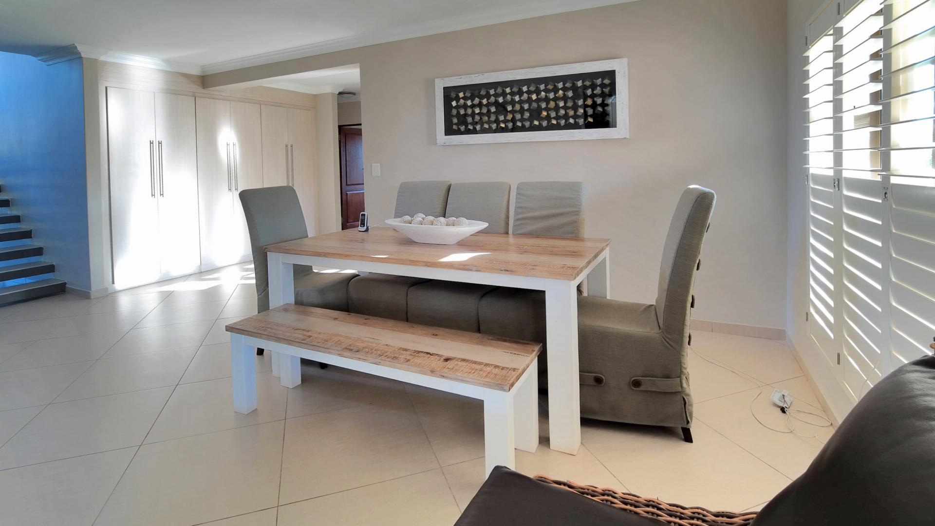 Dining Room - 16 square meters of property in The Wilds Estate