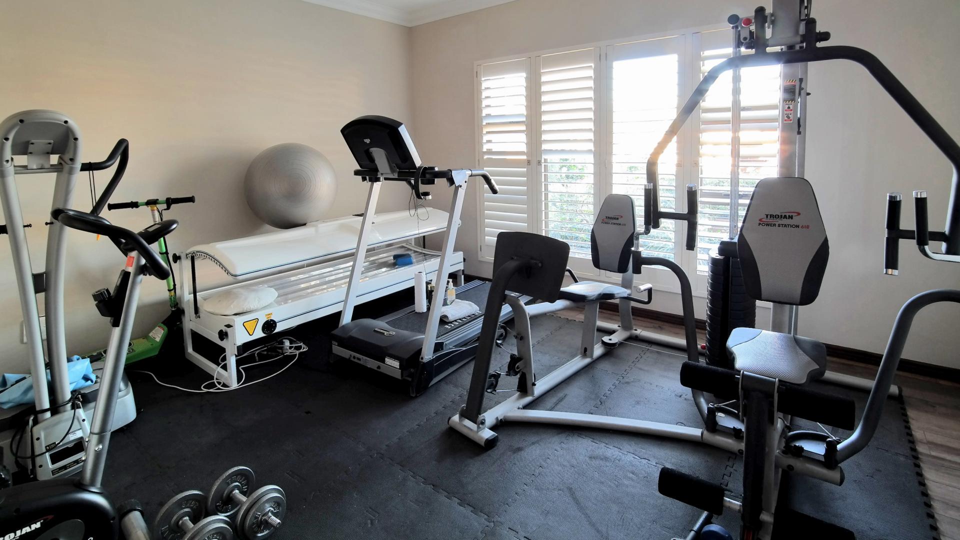 Extra Rooms - 8 square meters of property in The Wilds Estate