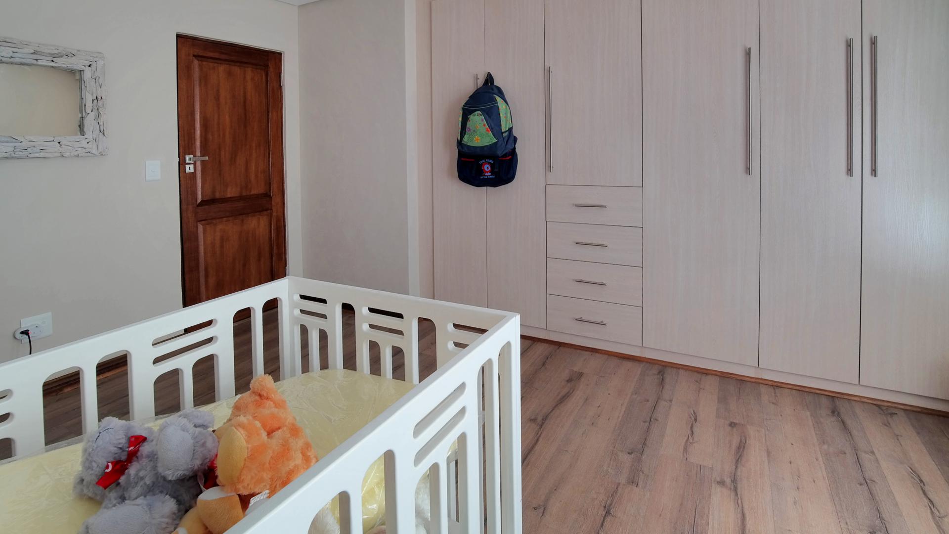 Bed Room 2 - 13 square meters of property in The Wilds Estate