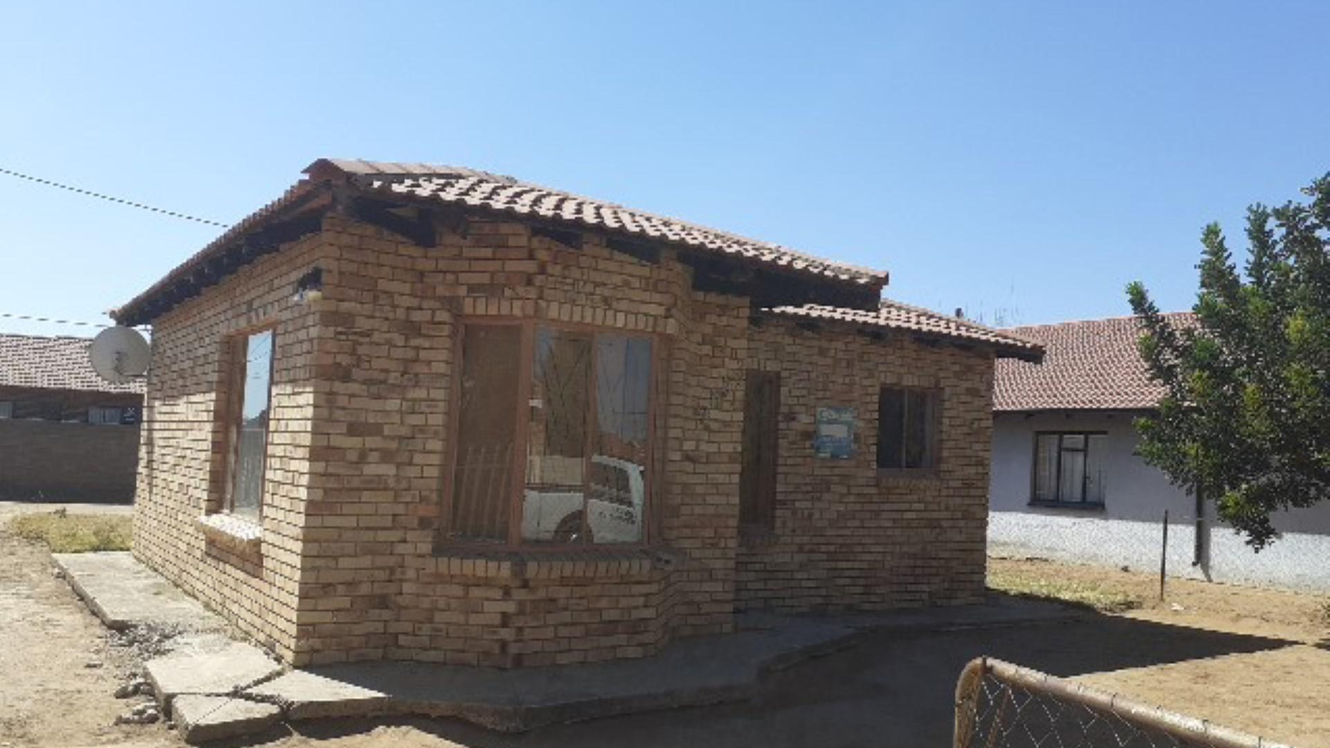 Front View of property in Mmabatho