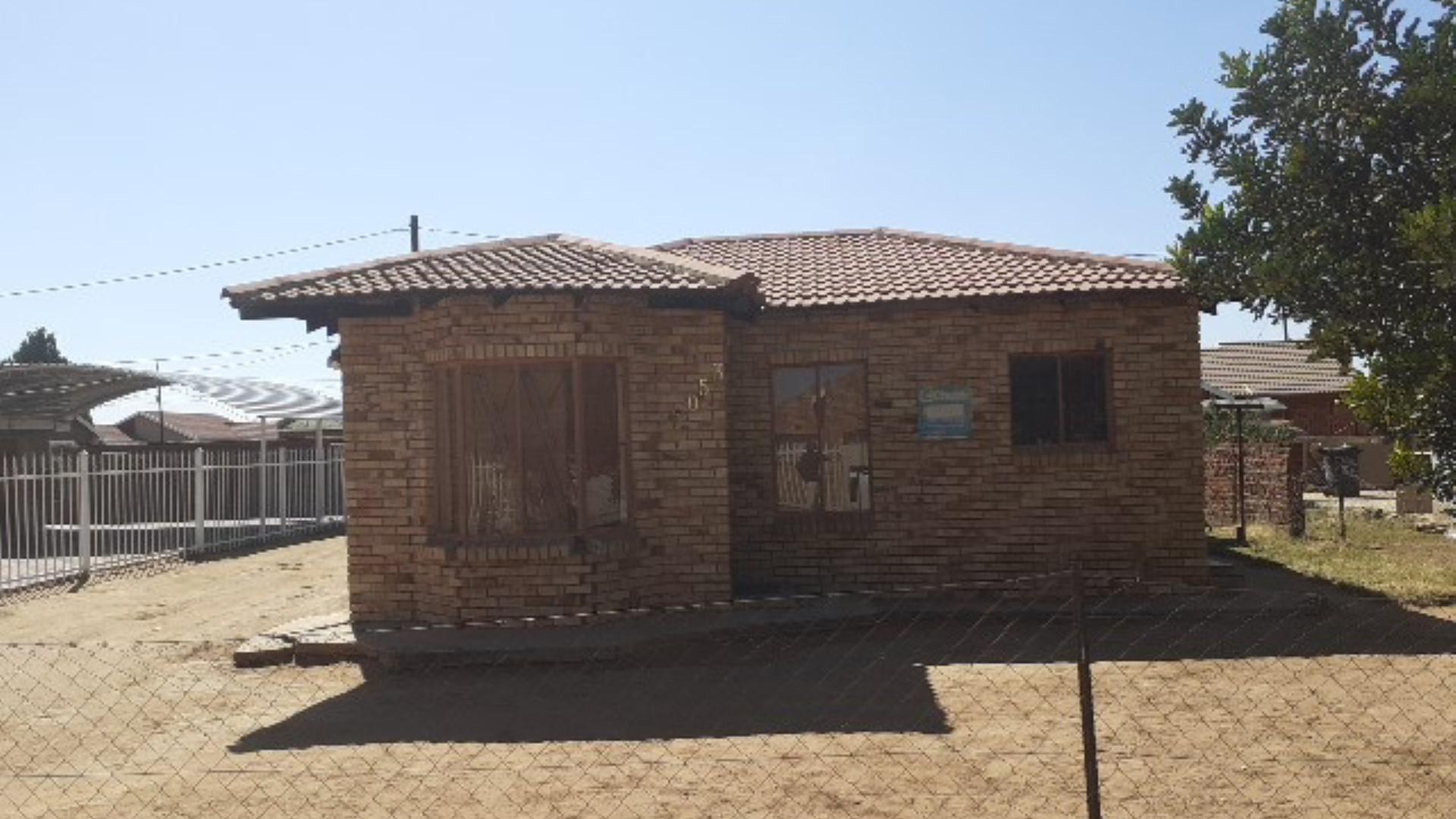 Front View of property in Mmabatho