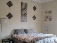 Main Bedroom - 35 square meters of property in Parkrand