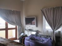 Main Bedroom - 35 square meters of property in Parkrand