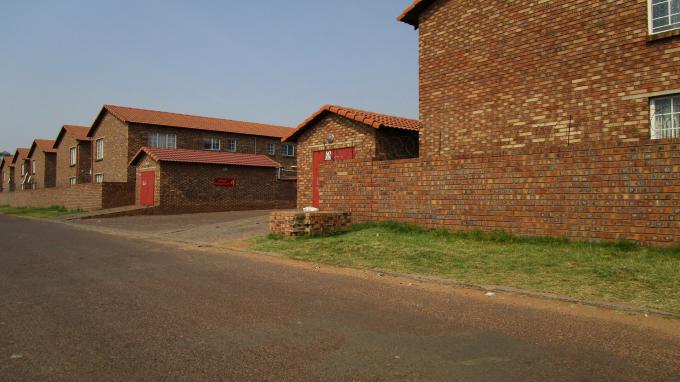 Standard Bank EasySell 2 Bedroom Sectional Title for Sale in Emalahleni (Witbank)  - MR160169