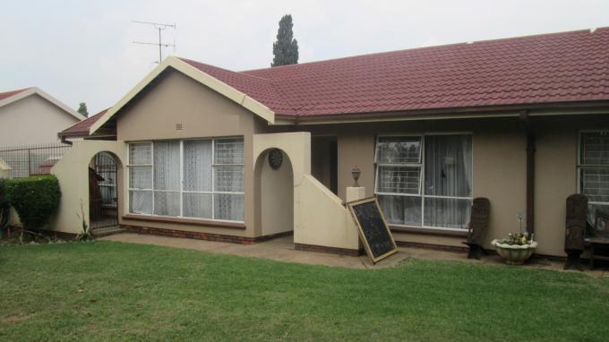 4 Bedroom House for Sale For Sale in Vanderbijlpark - Home Sell - MR160228