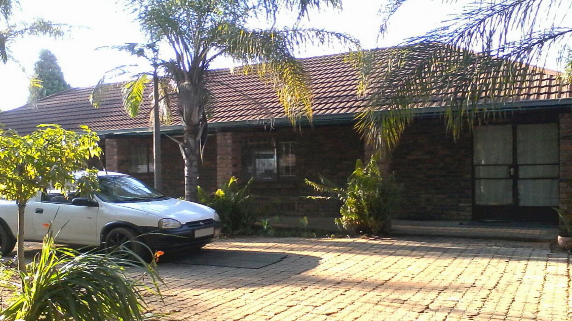 Front View of property in Lephalale (Ellisras)