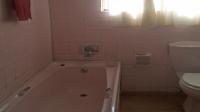 Main Bathroom - 7 square meters of property in Lephalale (Ellisras)