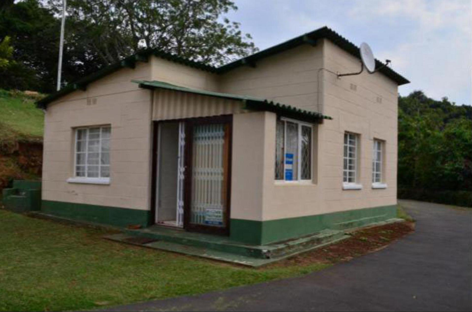 Front View of property in Marina Beach