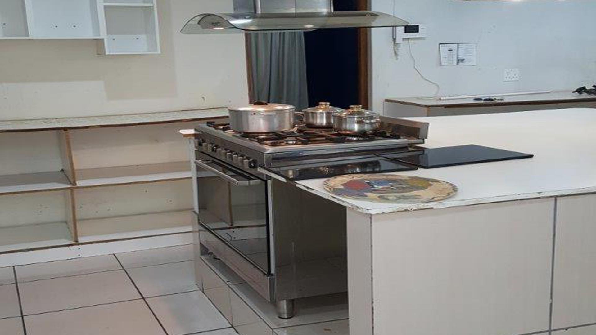 Kitchen of property in Annadale