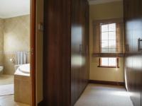 Main Bedroom - 31 square meters of property in Cormallen Hill Estate
