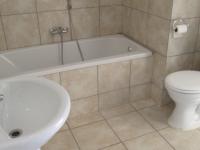 Main Bathroom - 8 square meters of property in Witfield