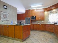 Kitchen - 17 square meters of property in The Wilds Estate