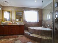 Main Bathroom - 17 square meters of property in The Wilds Estate